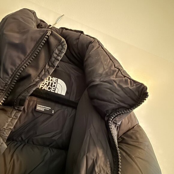 The North Face Women’s 1996 Retro Nuptse Jacket | Size Medium - Picture 4 of 5